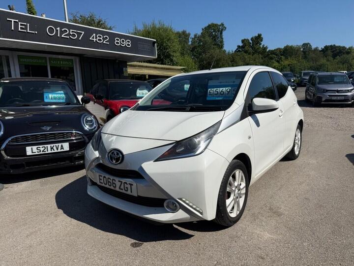 Toyota AYGO 1.0 VVT-i X-pure Euro 6 5dr