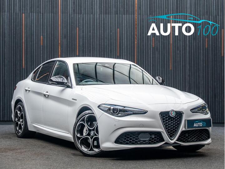 Alfa Romeo Giulia 2.0T Veloce Auto Euro 6 (s/s) 4dr Alfa Romeo Giulia 2.0T Veloce Auto Euro 6 (s/s) 4dr