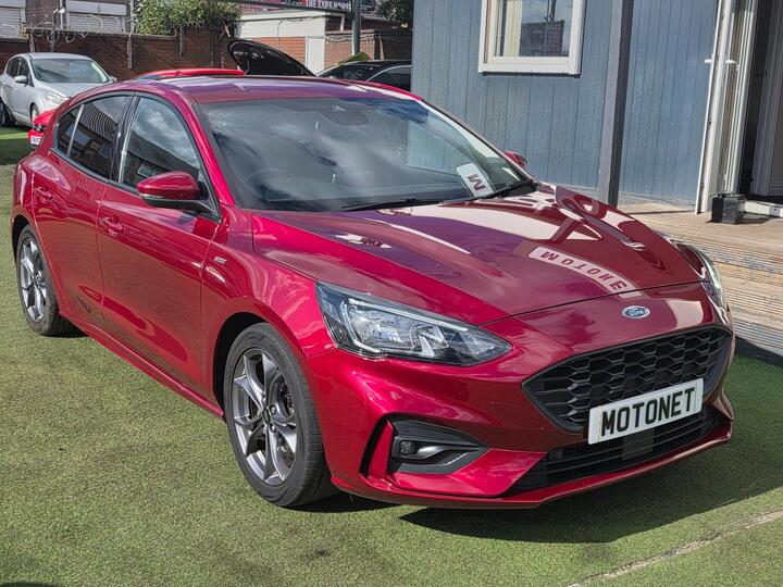 Ford FOCUS 1.0T EcoBoost ST-Line Euro 6 (s/s) 5dr