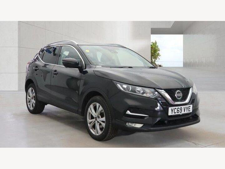 Nissan QASHQAI 1.3 DIG-T N-Connecta Euro 6 (s/s) 5dr