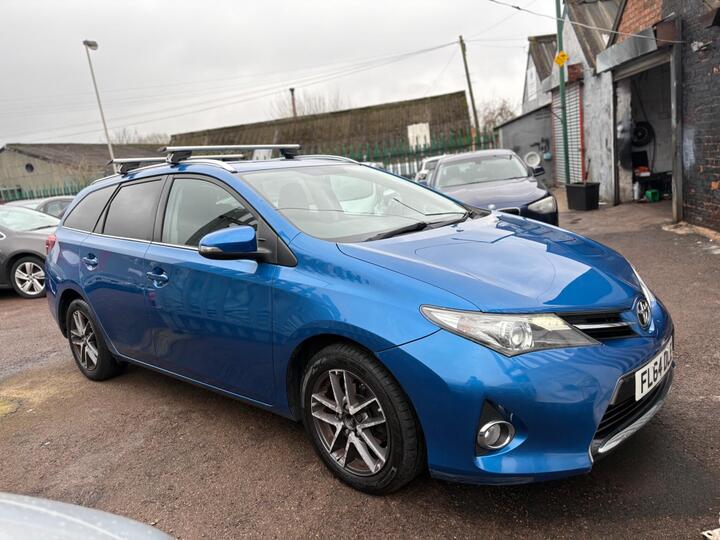 Toyota Auris 1.6 V-Matic Icon+ Touring Sports Euro 5 5dr Toyota Auris 1.6 V-Matic Icon+ Touring Sports Euro 5 5dr