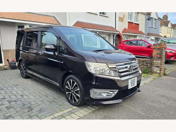 Honda Stepwagon 2.0 Automatic 8 Seater