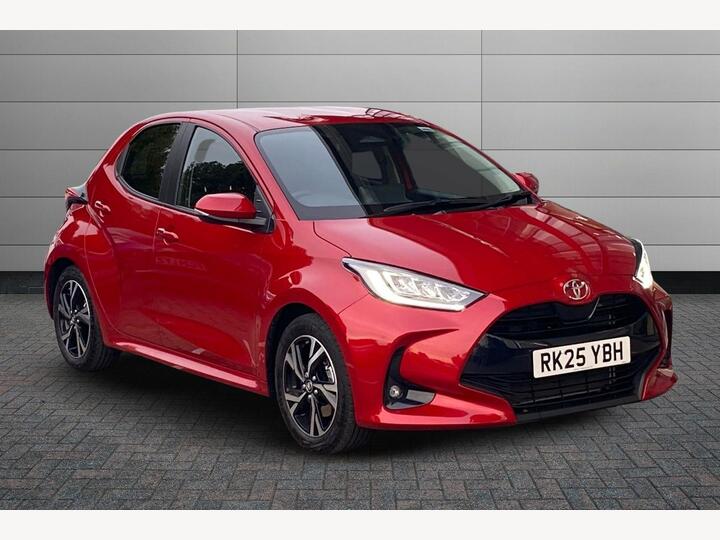 Toyota Yaris 1.5 VVT-h Design E-CVT Euro 6 (s/s) 5dr