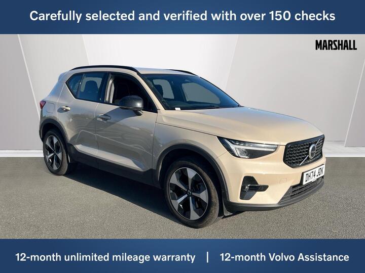 Volvo XC40 2.0 B4 MHEV Plus Dark DCT Auto Euro 6 (s/s) 5dr