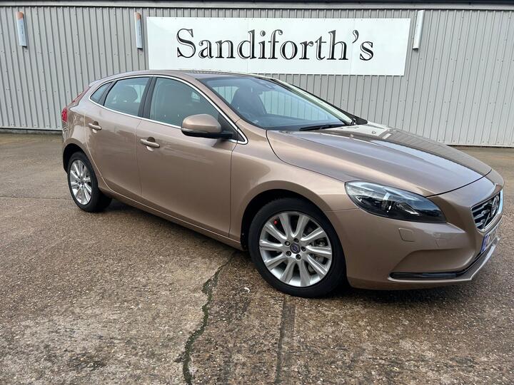Volvo V40 2.0 D2 SE Lux Nav Auto Euro 6 (s/s) 5dr