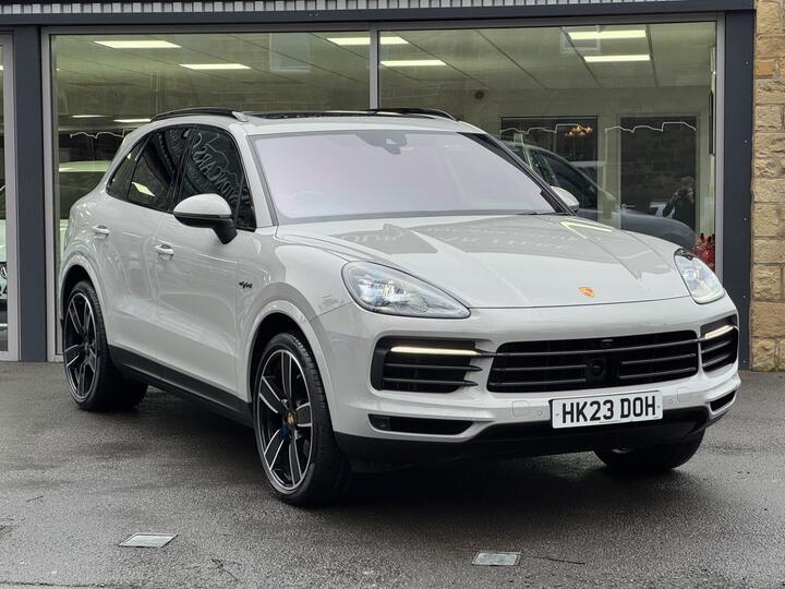 Porsche Cayenne 3.0 V6 E-Hybrid 17.9kWh Platinum Edition TiptronicS 4WD Euro 6 (s/s) 5dr (3.6kW Charger)
