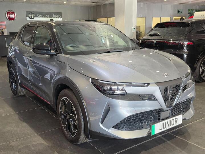 Alfa Romeo Junior 54kWh Elettrica Speciale Auto 5dr
