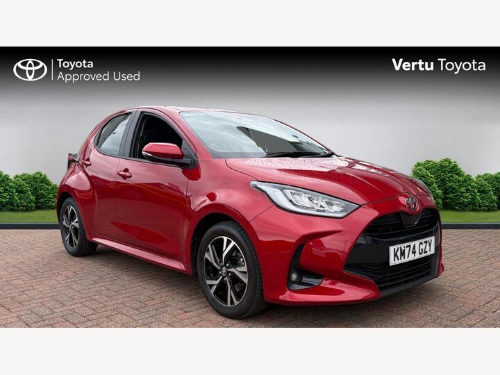 Toyota Yaris 1.5 VVT-h Design E-CVT Euro 6 (s/s) 5dr
