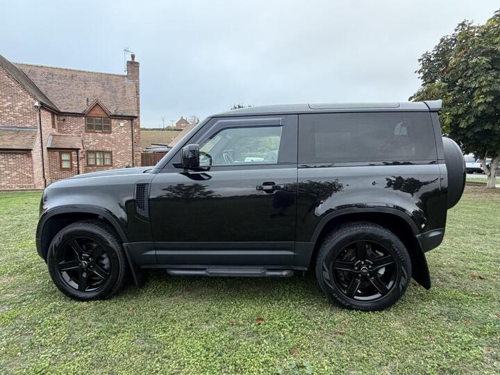 Land Rover DEFENDER 90 3.0 D200 MHEV SE Auto 4WD Euro 6 (s/s) 3dr
