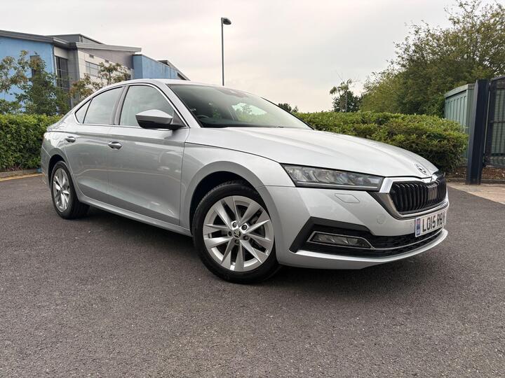 Skoda Octavia 1.5 TSI ACT SE L First Edition Euro 6 (s/s) 5dr Skoda Octavia 1.5 TSI ACT SE L First Edition Euro 6 (s/s) 5dr