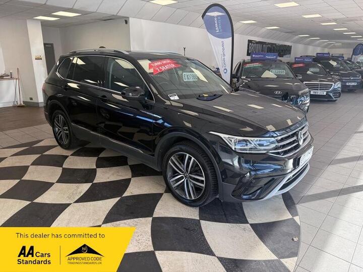 Volkswagen Tiguan 2.0 TDI Elegance DSG Euro 6 (s/s) 5dr