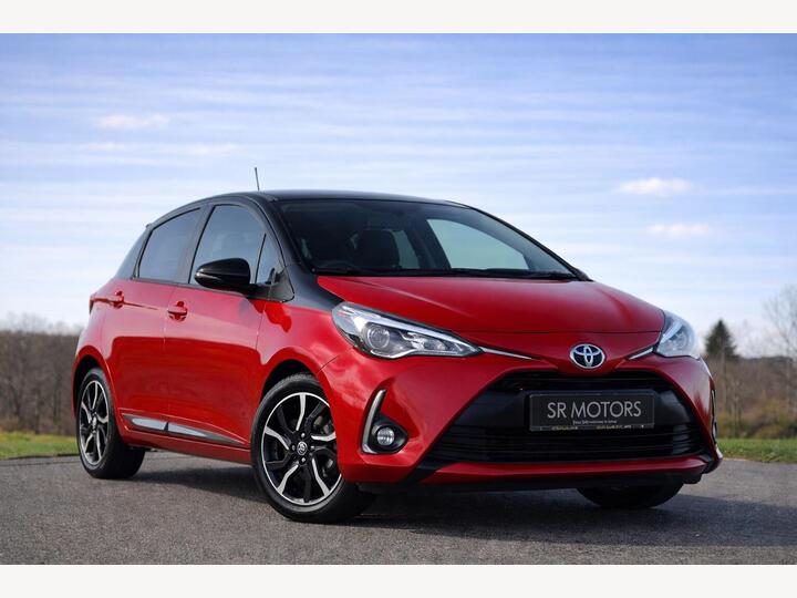Toyota Yaris 1.5 VVT-i Blue Bi-Tone Euro 6 5dr