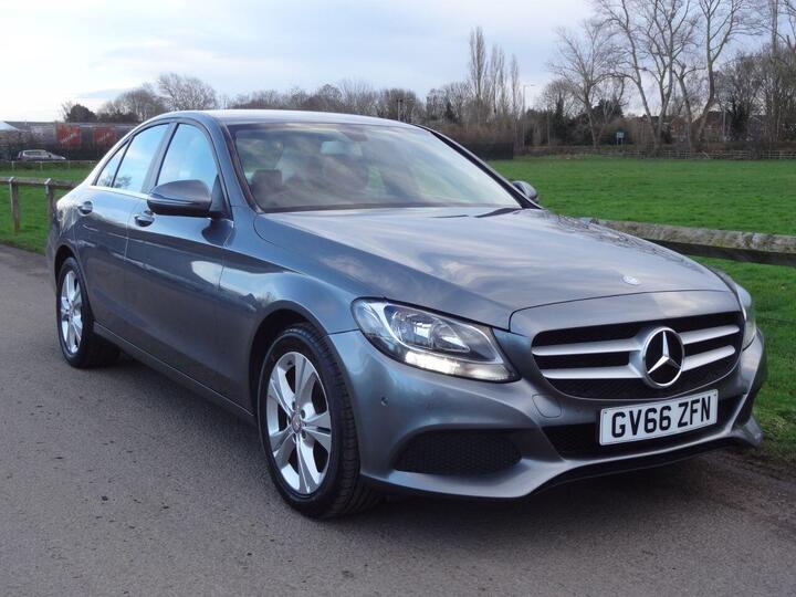 Mercedes-Benz C CLASS 2.1 C220d SE Executive Edition G-Tronic+ Euro 6 (s/s) 4dr Mercedes-Benz C CLASS 2.1 C220d SE Executive Edition G-Tronic+ Euro 6 (s/s) 4dr