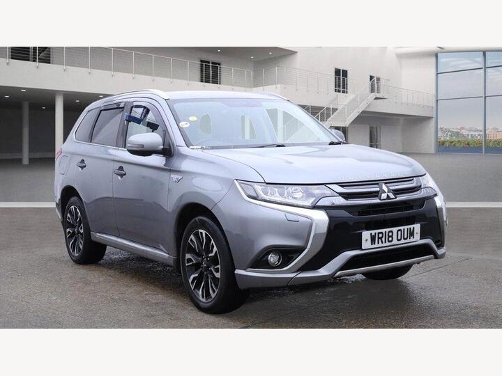 Mitsubishi Outlander 2.0h 12kWh 5h CVT 4WD Euro 6 (s/s) 5dr Mitsubishi Outlander 2.0h 12kWh 5h CVT 4WD Euro 6 (s/s) 5dr