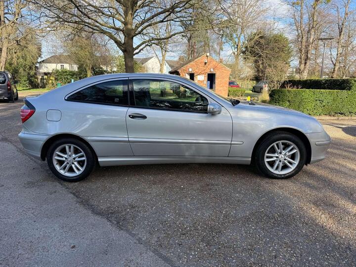 Mercedes-Benz C-CLASS 1.8 C200 Kompressor SE 2dr