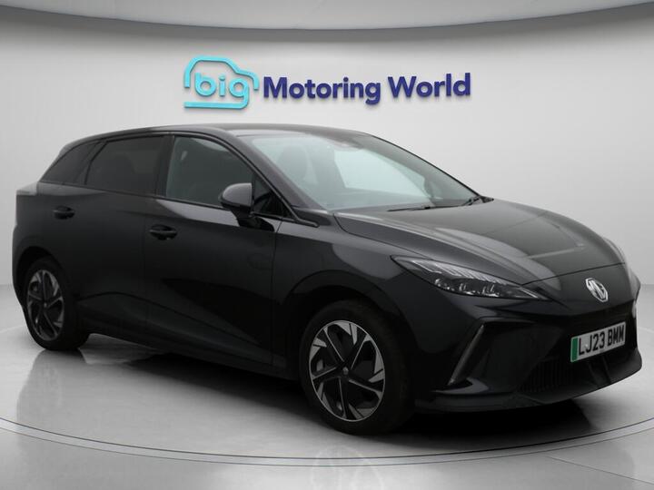 MG MG4 64kWh Trophy Long Range Auto 5dr