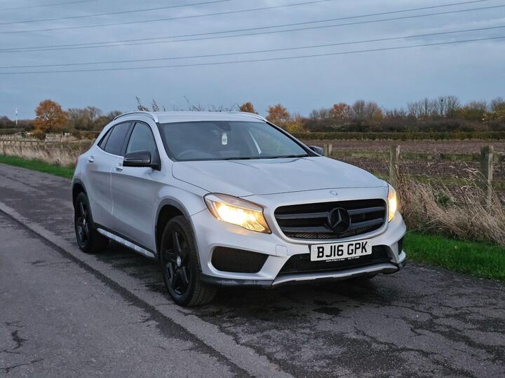 Mercedes-Benz GLA 2.1 GLA220d AMG Line 7G-DCT 4MATIC Euro 6 (s/s) 5dr Mercedes-Benz GLA 2.1 GLA220d AMG Line 7G-DCT 4MATIC Euro 6 (s/s) 5dr