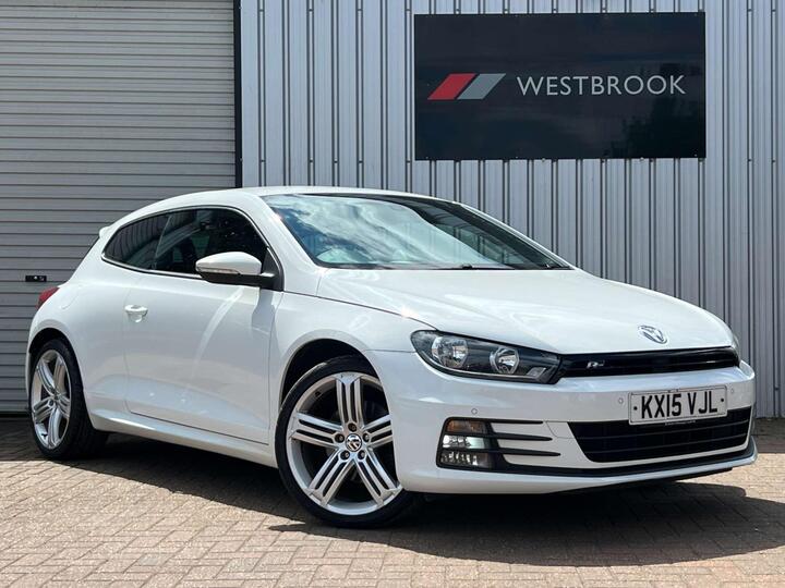 Volkswagen SCIROCCO 2.0 TDI BlueMotion Tech R-Line Euro 6 (s/s) 3dr Volkswagen SCIROCCO 2.0 TDI BlueMotion Tech R-Line Euro 6 (s/s) 3dr
