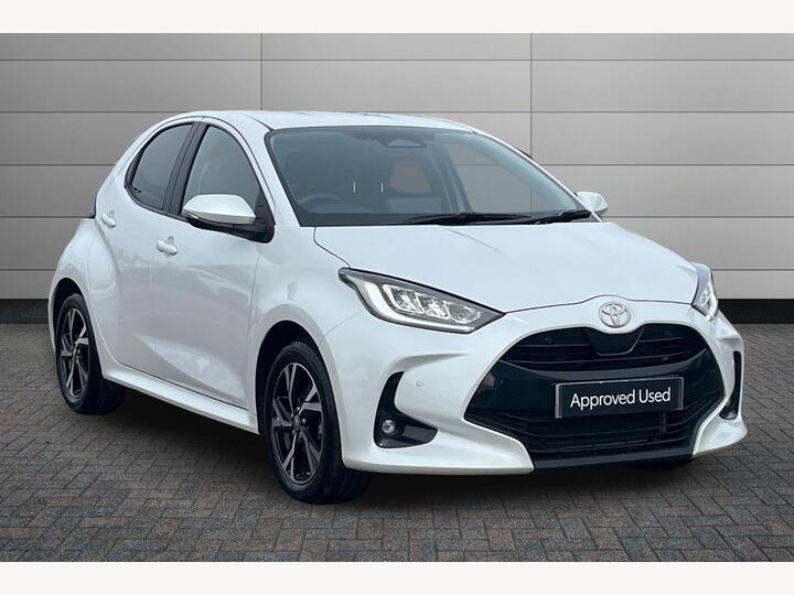 Toyota Yaris 1.5 VVT-h Design E-CVT Euro 6 (s/s) 5dr