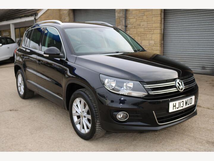 Volkswagen Tiguan 2.0 TDI BlueMotion Tech SE 4WD Euro 5 (s/s) 5dr Volkswagen Tiguan 2.0 TDI BlueMotion Tech SE 4WD Euro 5 (s/s) 5dr