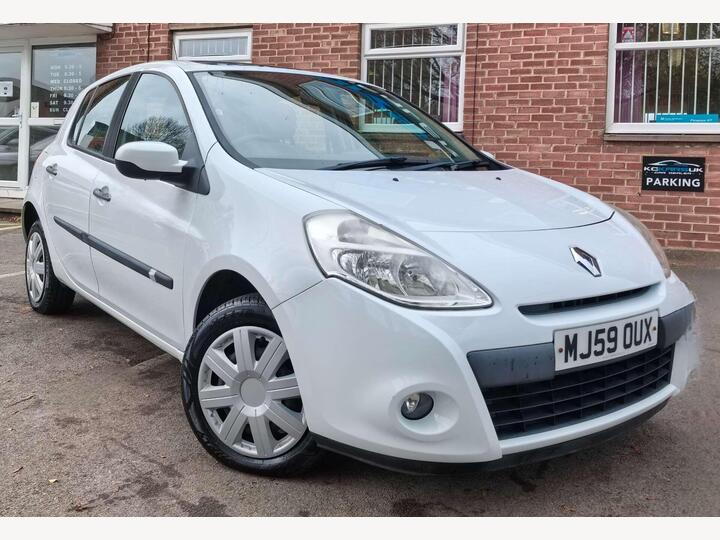 Renault Clio 1.1 Clio Expression 16v 5dr - Sunroof - Ready To Drive Away!