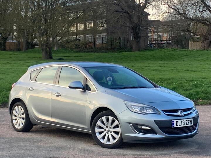 Vauxhall Astra 1.6 16v SE Euro 5 5dr