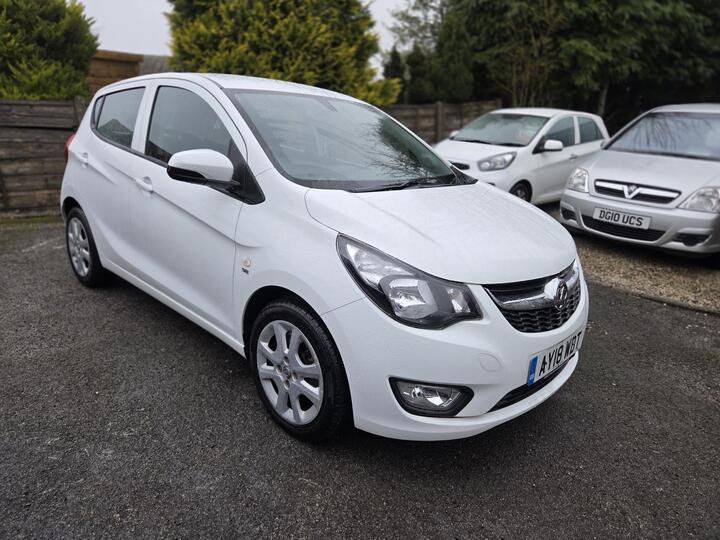 Vauxhall Viva 1.0i SE Euro 6 5dr (a/c) Vauxhall Viva 1.0i SE Euro 6 5dr (a/c)