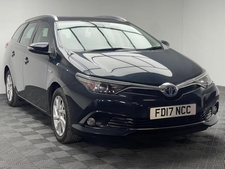 Toyota Auris 1.8 VVT-h Business Edition Touring Sports CVT Euro 6 (s/s) 5dr (Safety Sense) Toyota Auris 1.8 VVT-h Business Edition Touring Sports CVT Euro 6 (s/s) 5dr (Safety Sense)