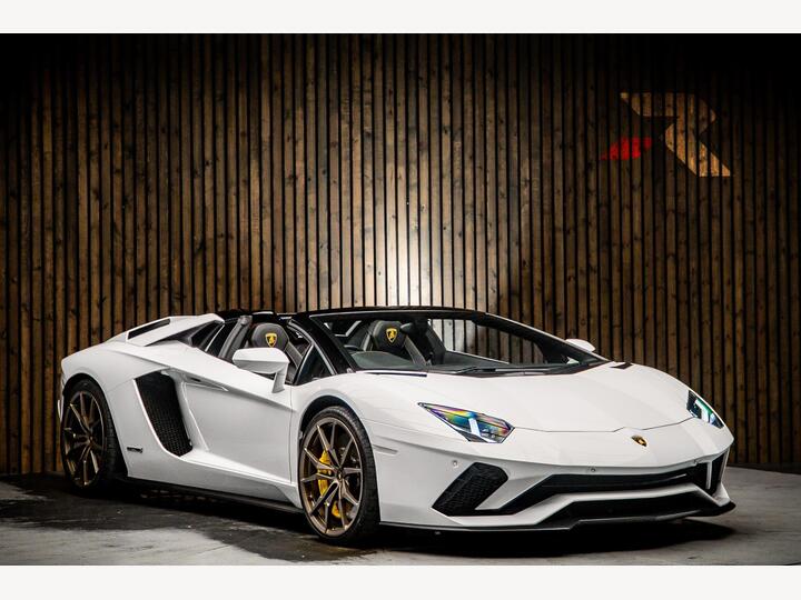 Lamborghini Aventador 6.5 V12 LP 740-4 S Roadster ISR 4WD Euro 6 2dr Lamborghini Aventador 6.5 V12 LP 740-4 S Roadster ISR 4WD Euro 6 2dr