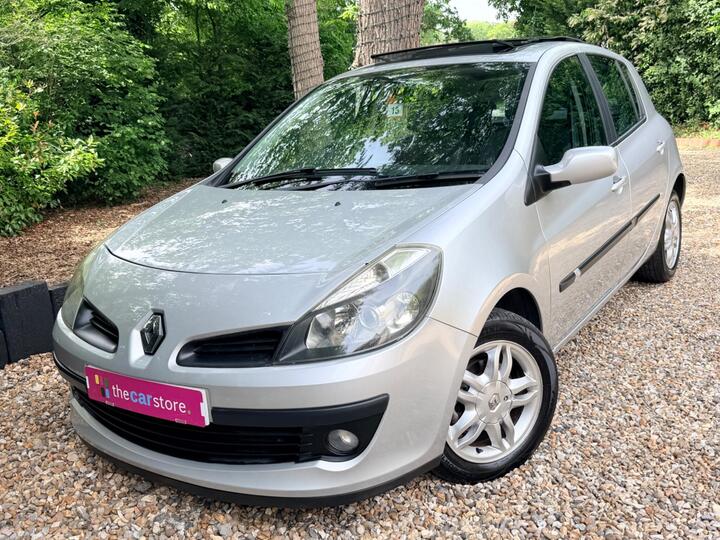Renault Clio 1.2 TCe 16v Dynamique 5dr