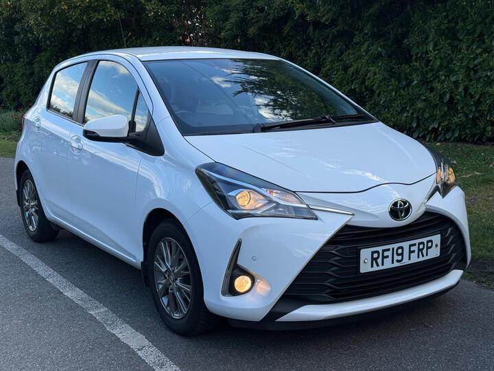 Toyota Yaris 1.5 VVT-i Icon CVT Euro 6 5dr