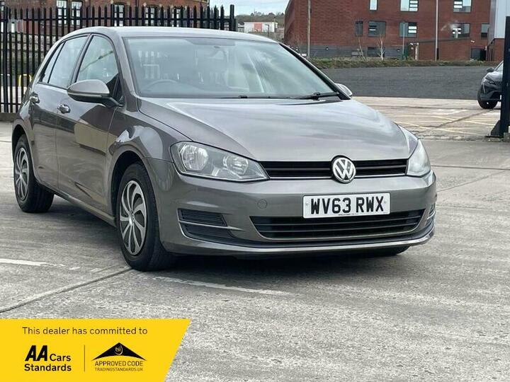 Volkswagen Golf 1.6 TDI BlueMotion Tech S Euro 5 (s/s) 5dr