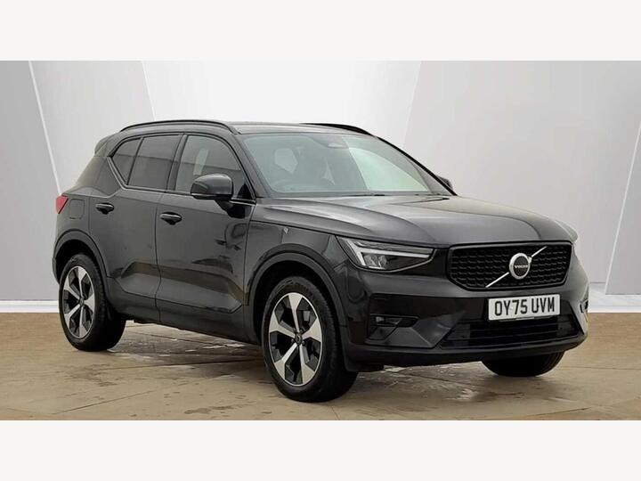 Volvo XC40 2.0 B4 MHEV Plus Dark DCT Auto Euro 6 (s/s) 5dr