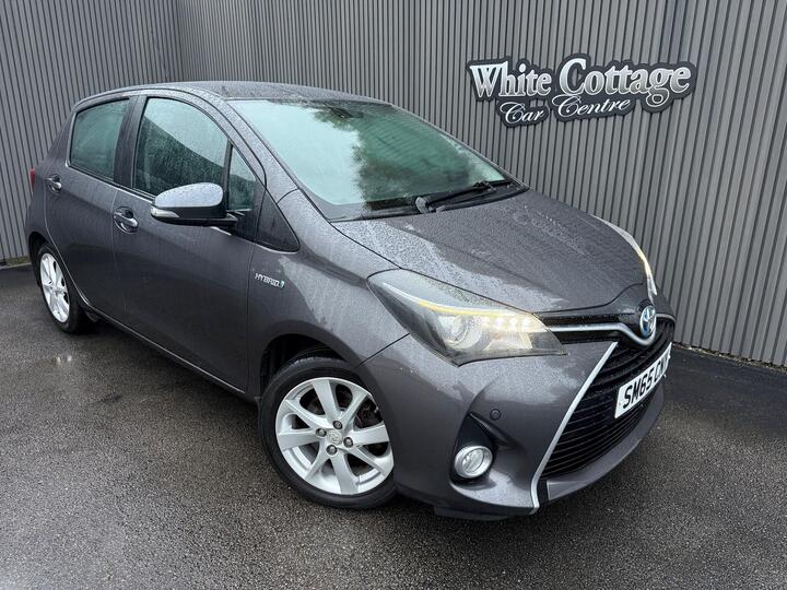 Toyota Yaris 1.5 VVT-h Excel E-CVT Euro 6 5dr (15in Alloy)