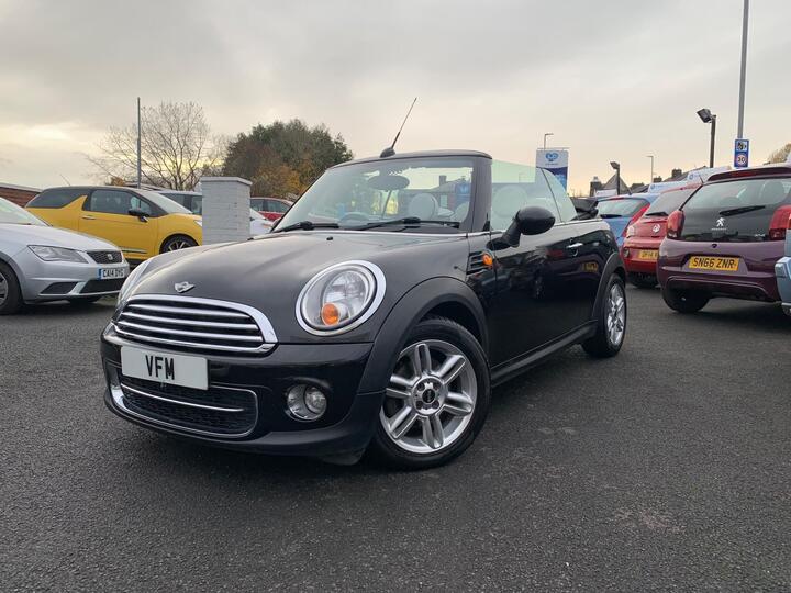 MINI Convertible 1.6 Cooper D Euro 5 (s/s) 2dr MINI Convertible 1.6 Cooper D Euro 5 (s/s) 2dr