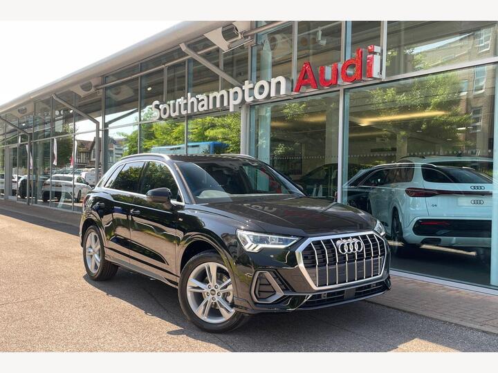 Audi Q3 1.5 TFSI CoD 35 S Line S Tronic Euro 6 (s/s) 5dr