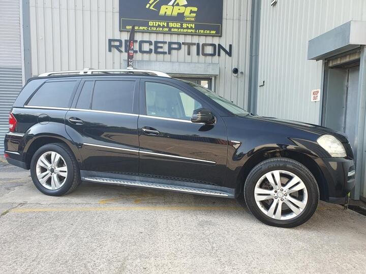 Mercedes-Benz GL-CLASS GL350 CDI BLUEEFFICIENCY DIESEL ESTATE 3.0 GL350 CDI V6 BlueEfficiency G-Tronic 4WD Euro 4 5dr Mercedes-Benz GL-CLASS GL350 CDI BLUEEFFICIENCY DIESEL ESTATE 3.0 GL350 CDI V6 BlueEfficiency G-Tronic 4WD Euro 4 5dr