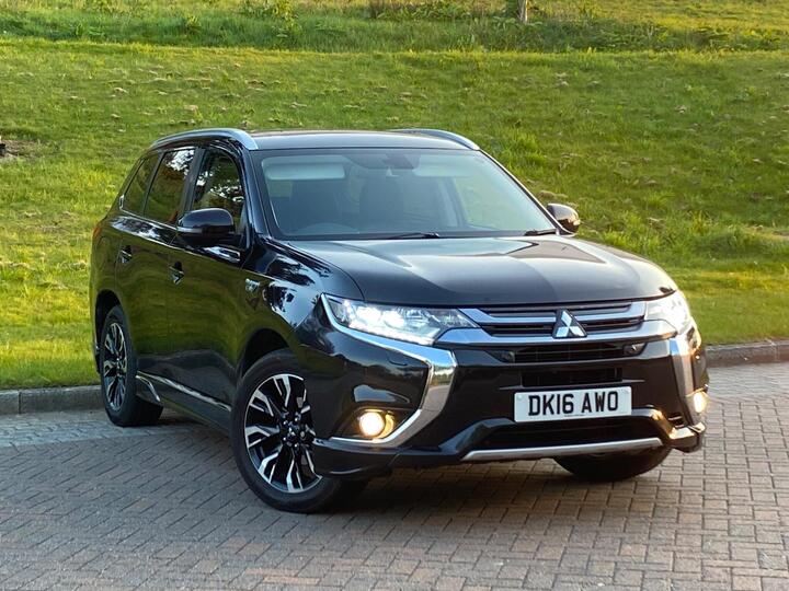 Mitsubishi Outlander 2.0h 12kWh GX4hs CVT 4WD Euro 6 (s/s) 5dr Mitsubishi Outlander 2.0h 12kWh GX4hs CVT 4WD Euro 6 (s/s) 5dr