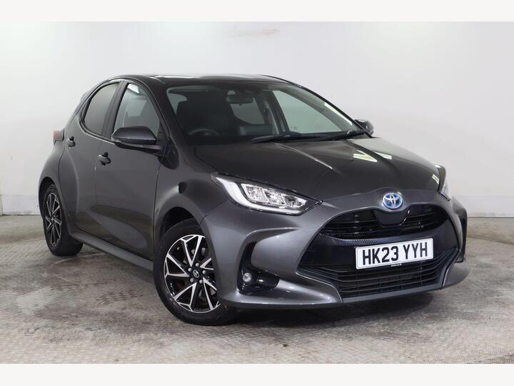Toyota Yaris 1.5 VVT-h Design E-CVT Euro 6 (s/s) 5dr