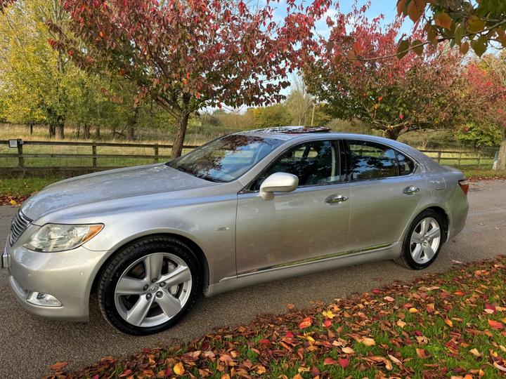 Lexus LS 4.6 460 V8 SE-L Auto Euro 4 4dr