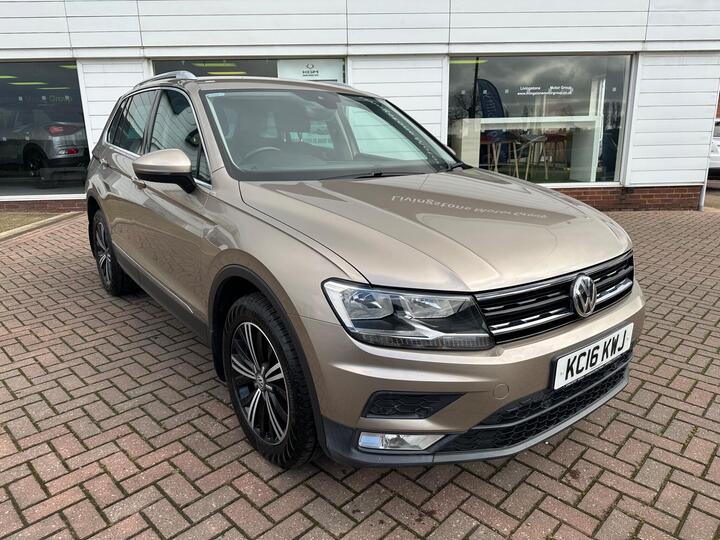 Volkswagen Tiguan 2.0 TDI BlueMotion Tech SE 4Motion Euro 6 (s/s) 5dr