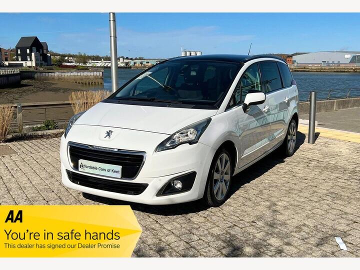 Peugeot 5008 1.6 HDi Allure Euro 5 5dr Peugeot 5008 1.6 HDi Allure Euro 5 5dr