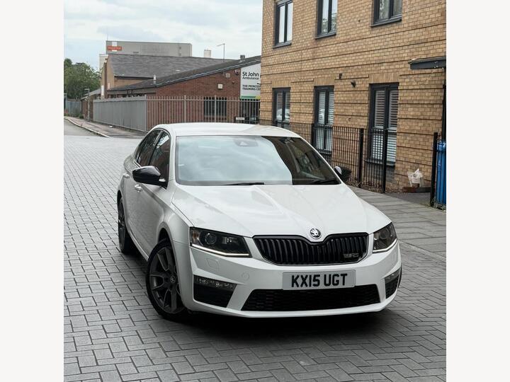 Skoda Octavia 2.0 TDI VRS DSG Euro 5 (s/s) 5dr Skoda Octavia 2.0 TDI VRS DSG Euro 5 (s/s) 5dr