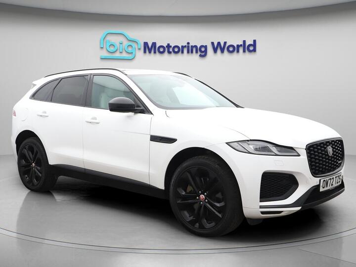 Jaguar F-PACE 2.0 P400e 17.1kWh R-Dynamic Black Auto AWD Euro 6 (s/s) 5dr Jaguar F-PACE 2.0 P400e 17.1kWh R-Dynamic Black Auto AWD Euro 6 (s/s) 5dr