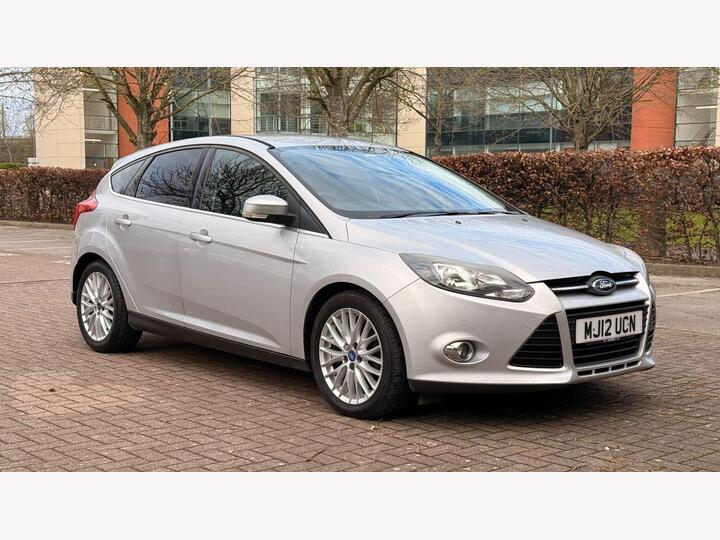 Ford Focus 1.0T EcoBoost Zetec Euro 5 (s/s) 5dr