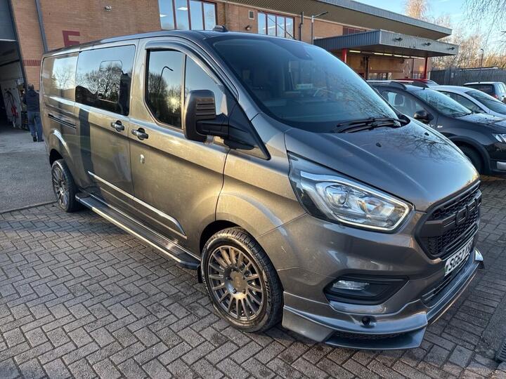 Ford TRANSIT CUSTOM 2.0 320 EcoBlue Limited Crew Van Auto L2 H1 Euro 6 (s/s) 5dr Ford TRANSIT CUSTOM 2.0 320 EcoBlue Limited Crew Van Auto L2 H1 Euro 6 (s/s) 5dr