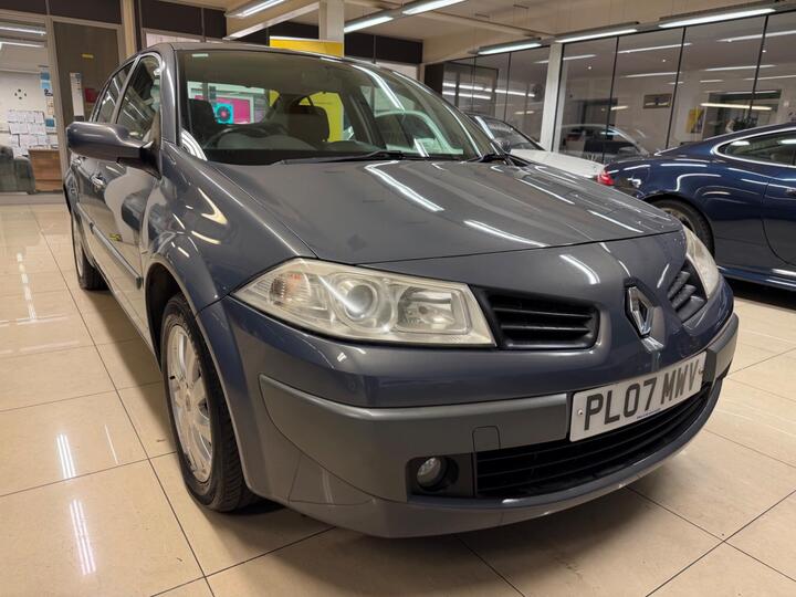 Renault Megane 1.6 VVT Dynamique 4dr