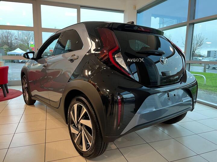 Toyota Aygo X 1.0 VVT-i Edge Euro 6 (s/s) 5dr