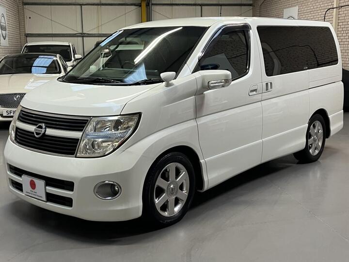 Nissan ELGRAND E51 2.5 V6 250 HIGHWAY STAR AUTOMATIC 8 SEATER