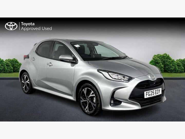 Toyota Yaris 1.5 VVT-h Design E-CVT Euro 6 (s/s) 5dr